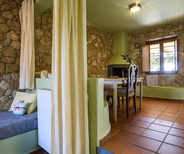 Lejlighed Agrikies Country Retreat *